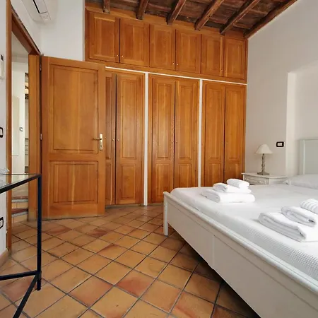 Apartmán Lungaretta 97 Řím